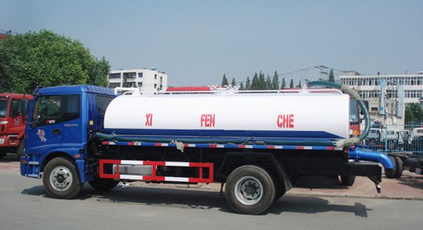 福田歐曼吸污車